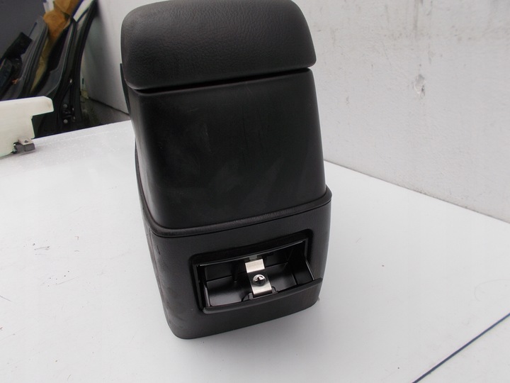 фото №14, Підлокітник кришка кріплення mazda 6 рестайлінг gg gy