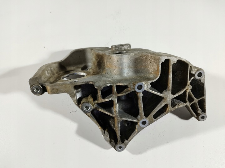 фото №7, Volvo v40 2.0 d4 12- лапи генератора 31401103