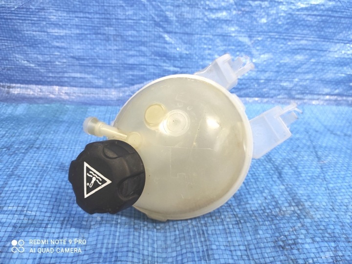фото №11, Oem номер psa 9821049380 бачок расширительный (бачок охлаждающей жидкости) citroen jumpy, opel vivaro 16-