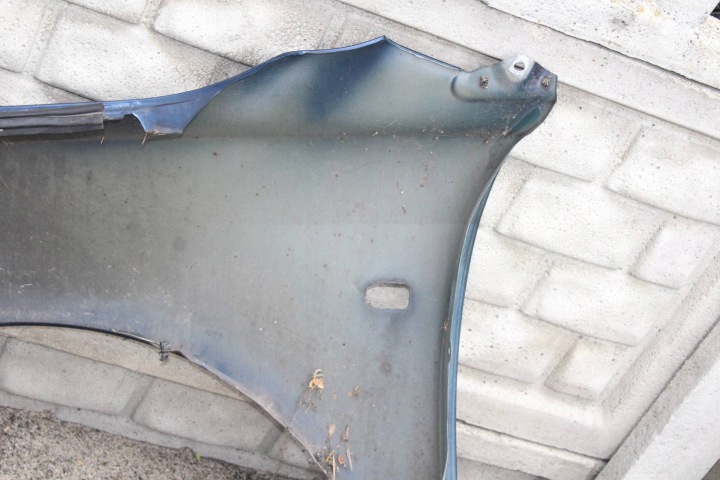 фото №8, Крило праве перед avensis t25 03-06r колір 8p4