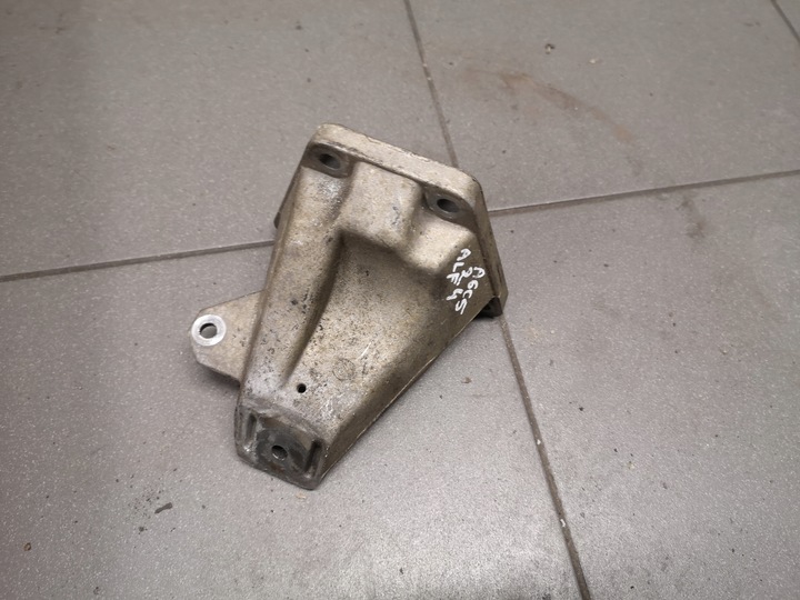 фото №1, Лапи поддержка двигателя audi a6 c5 2.4 alf 8d0199308d