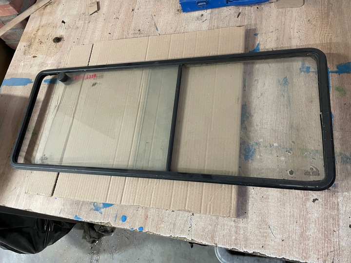 фото №1, Скло зад стіни перегородки кабіни przesuwana vw t4