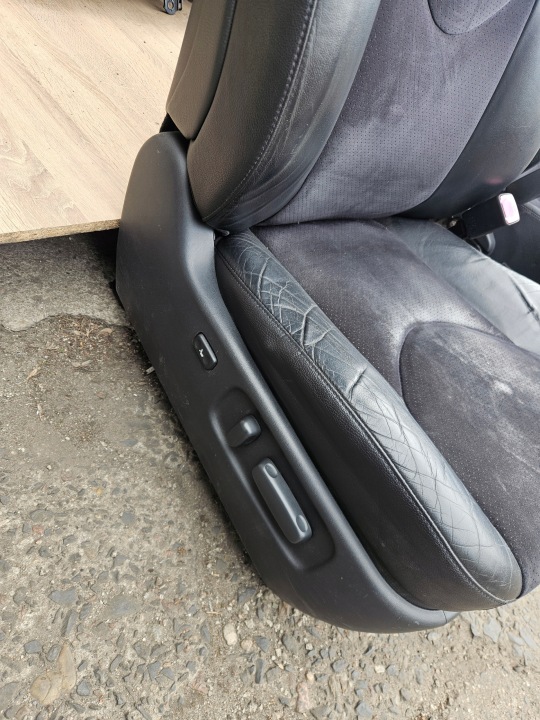 фото №11, Toyota rav 4 iii 06-12 сиденья диван обшивки полукожа алькантара