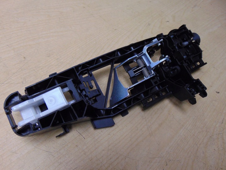 фото №14, Кронштейн крепление ручка правые зад mercedes w205