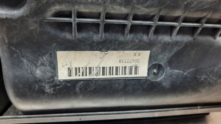 фото №9, Корпус фильтра воздуха 30677718 volvo v70 iii 2.5t 07r