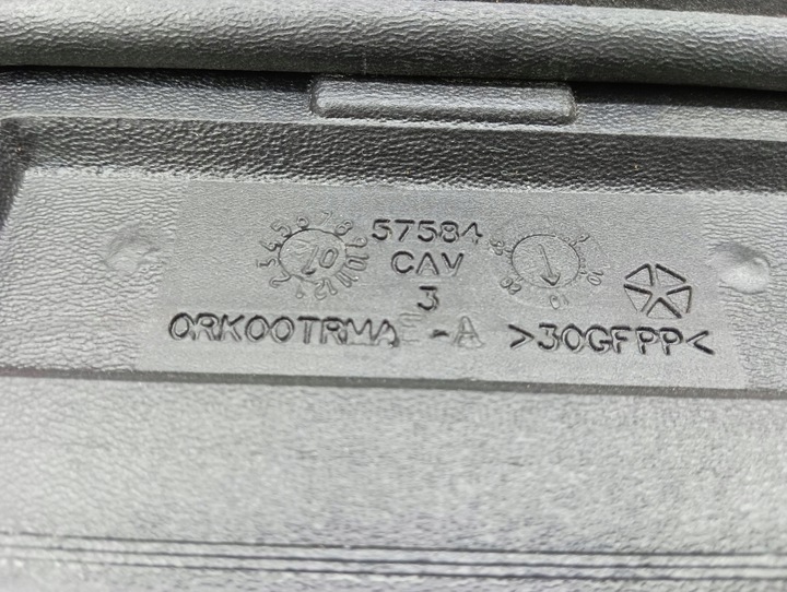фото №6, Chrysler pt cruiser 2002 обивка багажника