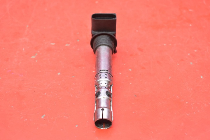фото №6, Котушка запалювання 03d905715a vw polo 4 iv 9n 1.2 12v 54 km 01-05