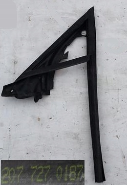 фото №1, Прокладка дверь левый перед e 207 w207 2077270187