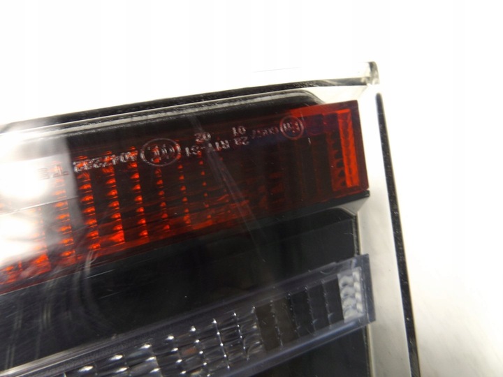 фото №11, Tesla модель s лампа права задня правий зад 6005921-00-c