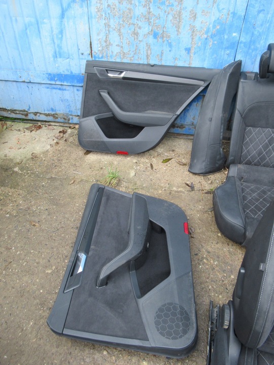 фото №13, Skoda superb iii рестайлінг спортлайн універсал сидіння підігрів алькантара диван обшивки