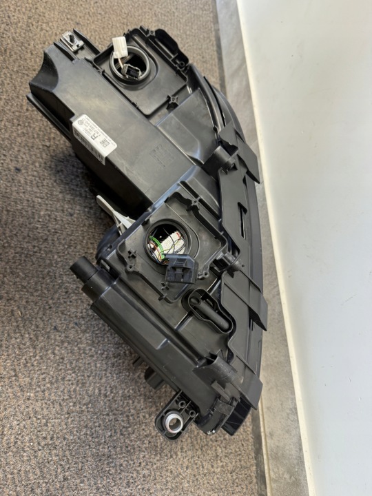 фото №6, Правая фара передняя vw touran caddy 1t0 10-15 ксенон+ led oem номер 1t1941754h