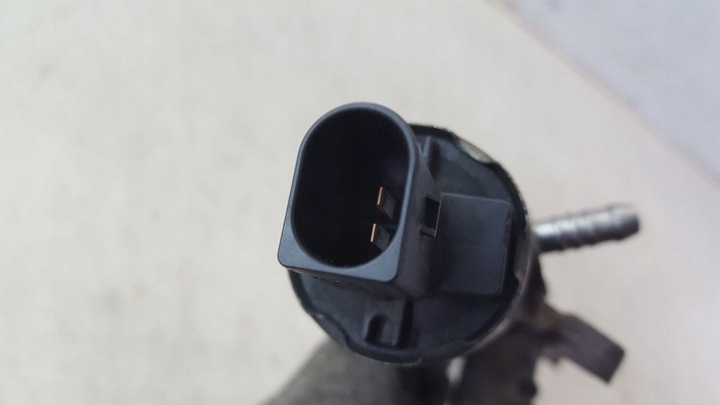 фото №8, Планка вприскувальний датчики vw touran ii 1,6 tdi