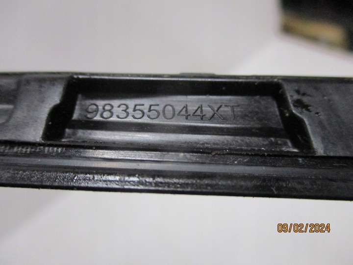 фото №16, Планка скла лобовий peugeot 308 t10 98355044 ліва