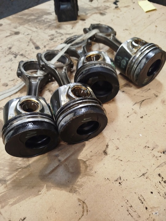 фото №7, Поршень шатун 1.9 tdi awx 130km audi a4 vw passat b5 superb i