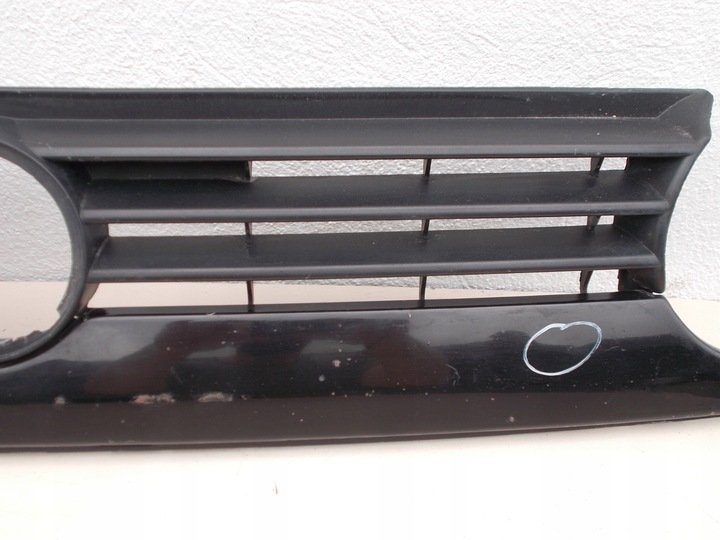 фото №5, Решітка решітка радіатора знак vw golf iii 3 оригінальна