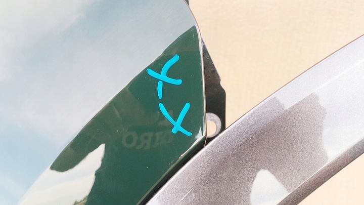 фото №8, Крило перед праві audi rsq3 83a планка