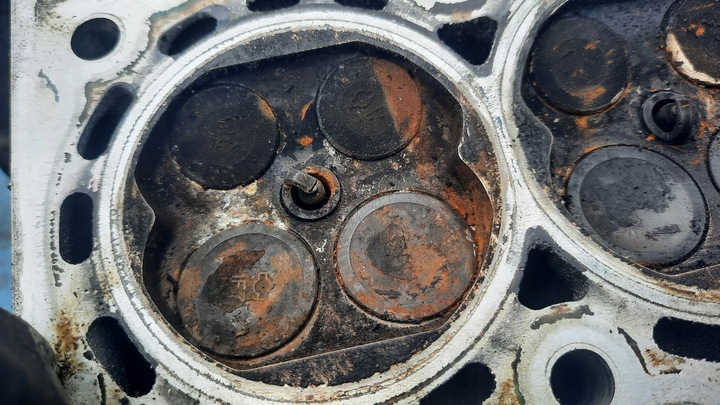 фото №11, Головка двигателя bxo ukr1 nissan micra k12 1.2b