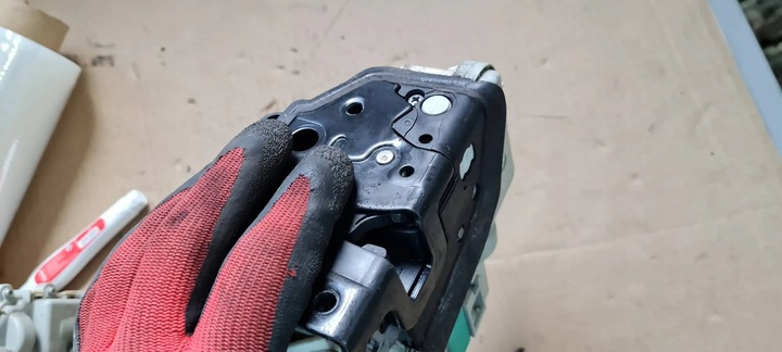 фото №9, A6 c7 4g замок двері лівий перед 8j1837015d 6 pin a7 4g a4 b8 a5