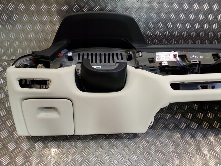 фото №10, Bmw x5 g05 x6 g06 g07 f95 панель раздаточная консоль кожа elfenbein белый