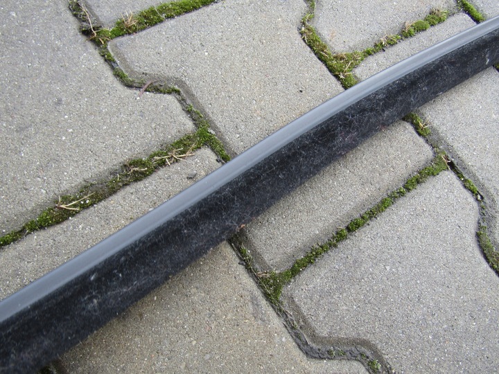 фото №9, 8 mercedes clk w208 права передня гумова прокладка кузовна двері