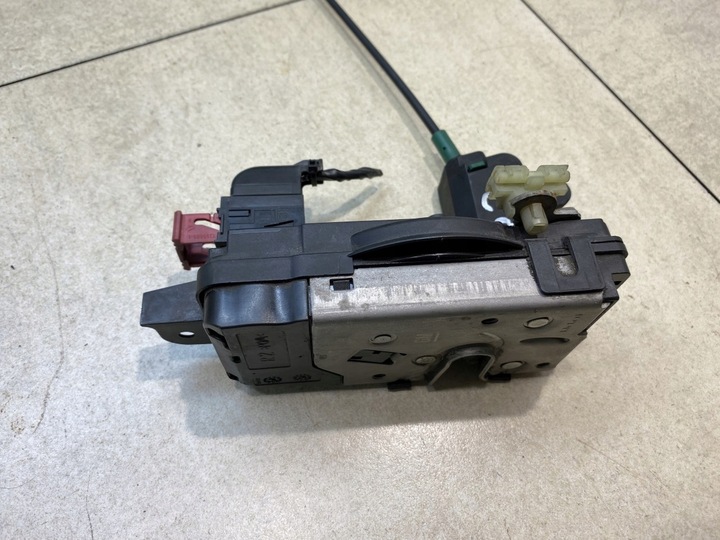 фото №8, Замок дверь правые перед astra h 4 pin 13100424