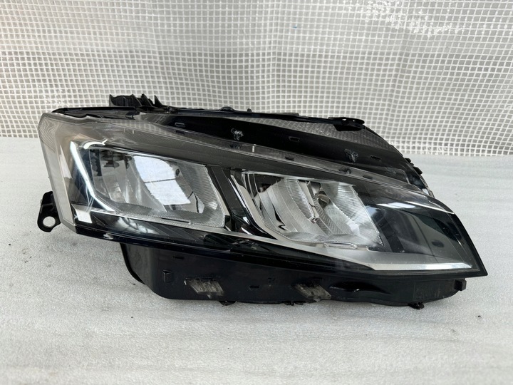 фото №1, Peugeot 308 t10 права лампа повний led