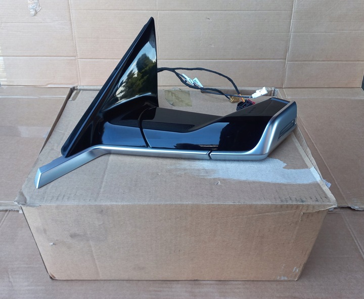 фото №11, Audi e-tron 4ke зеркало камера 4ke857409f y9b 4ke857410f y9b