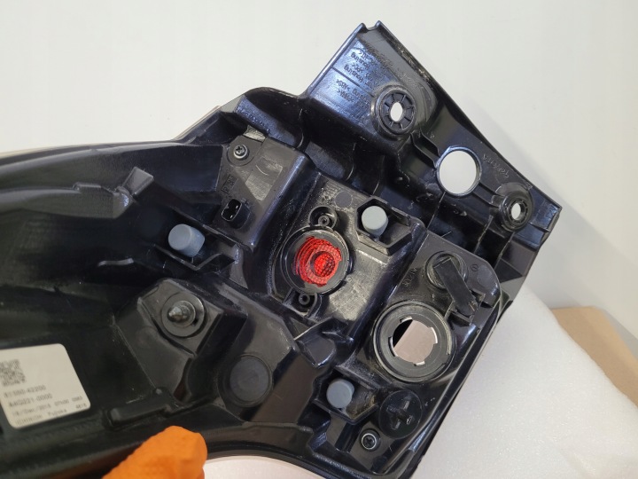 фото №10, Toyota rav4 rav 4 рестайлінг фара led зад праве задня права 81550-42200 оригінал