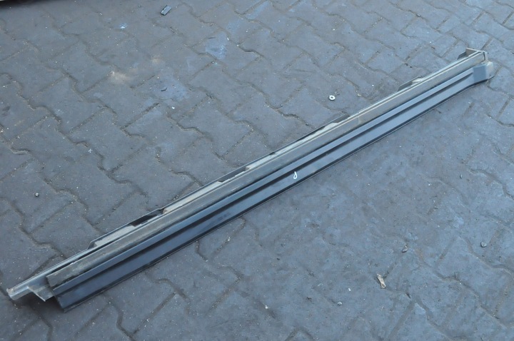 фото №1, Mitsubishi eclipse cross накладка порогова права p0 7250a132