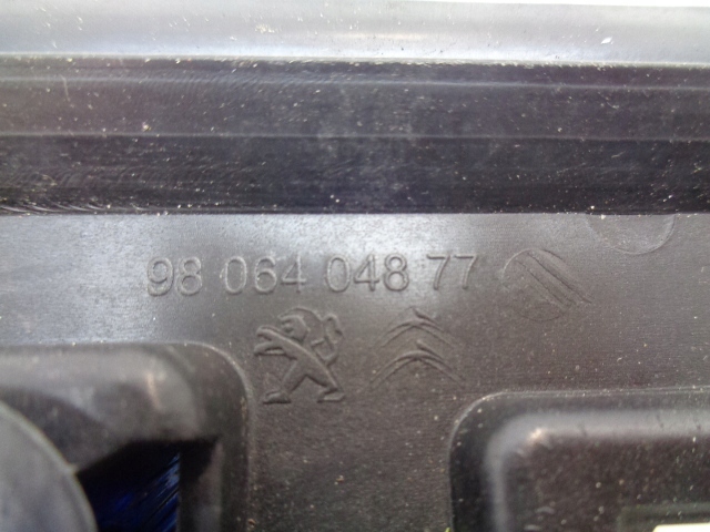 фото №14, Peugeot 2008 ліва планка хром дах 9806404877