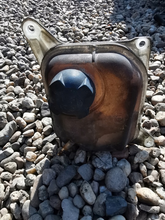 фото №1, Audi 80 b4 2.0b cabrio бачок расширительный