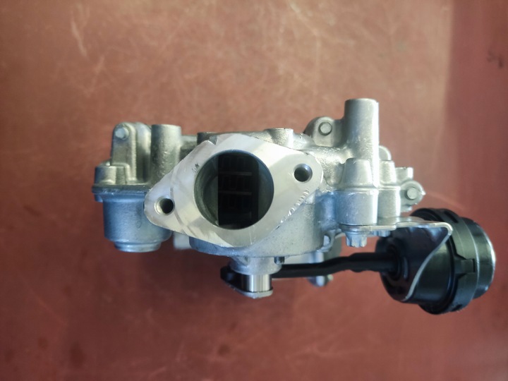 фото №10, Радиаторов выхлопных газов клапан egr mercedes-benz c класс a6541409000