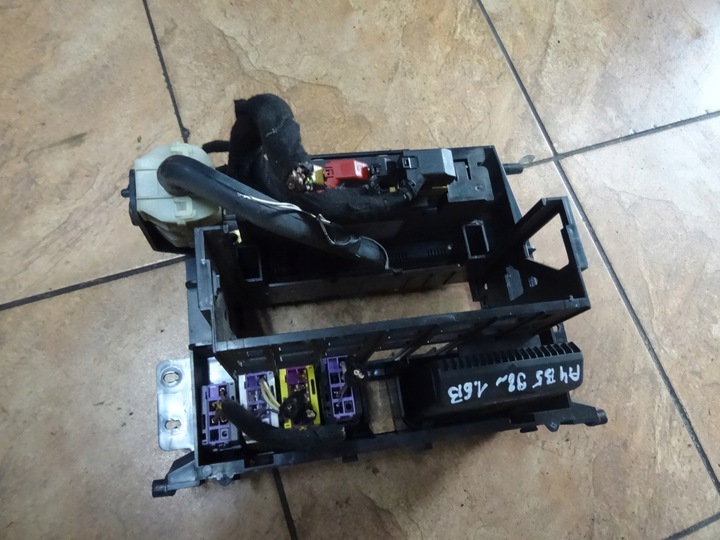 фото №8, Audi a4 b5 1.6b 98' панель середній рамка перемикач