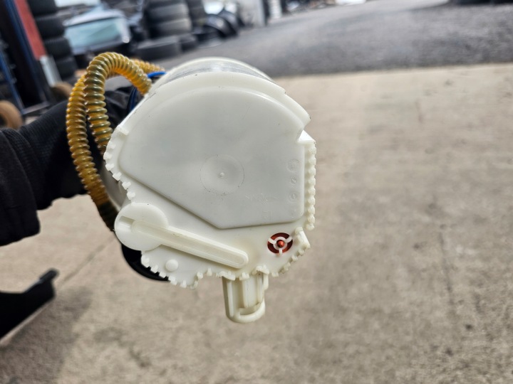 фото №8, Bmw seria 1 f20 13r 1.6t поплавок датчик рівня пального 7243974
