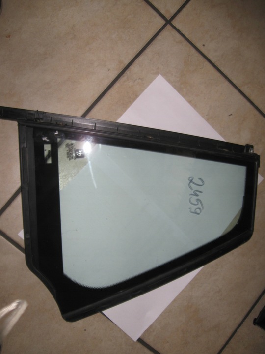 фото №1, Стекло левая bmw f11 2010