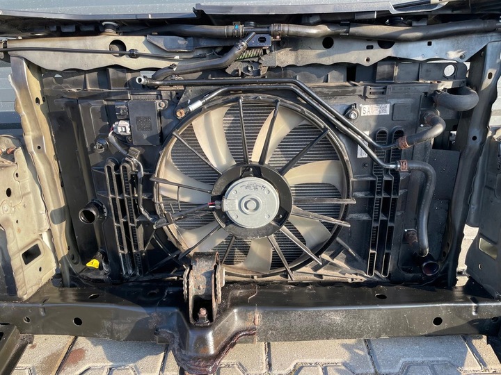 фото №5, Toyota avensis t27 1.8 2.0 vvti 09-15 автомат pas перед радиатор цвет 1h2