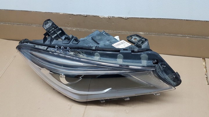 фото №12, Лампа перед права mercedes cla w117 bi-xenon ні керована