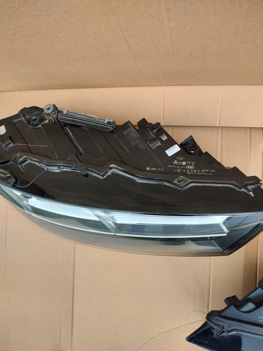 фото №7, Лампы полный led matrix audi q7 sq7 l+p 4m0941035 4m0941036