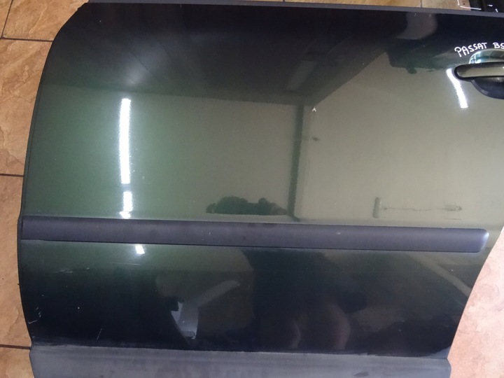 фото №2, Passat b5 1.6b 98' sed планка дверь левый зад