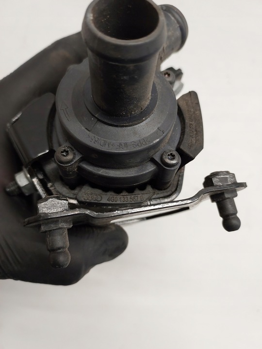 фото №5, Додатковий насос води 3.0 tfsi vw seat skoda audi 4g0820195e 4g0133567b