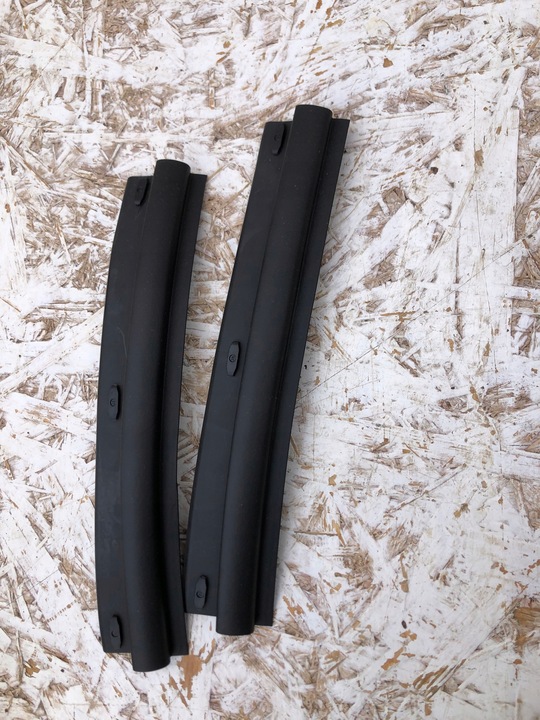 фото №1, Гвинти кронштейни прокладки капота audi a1 8x