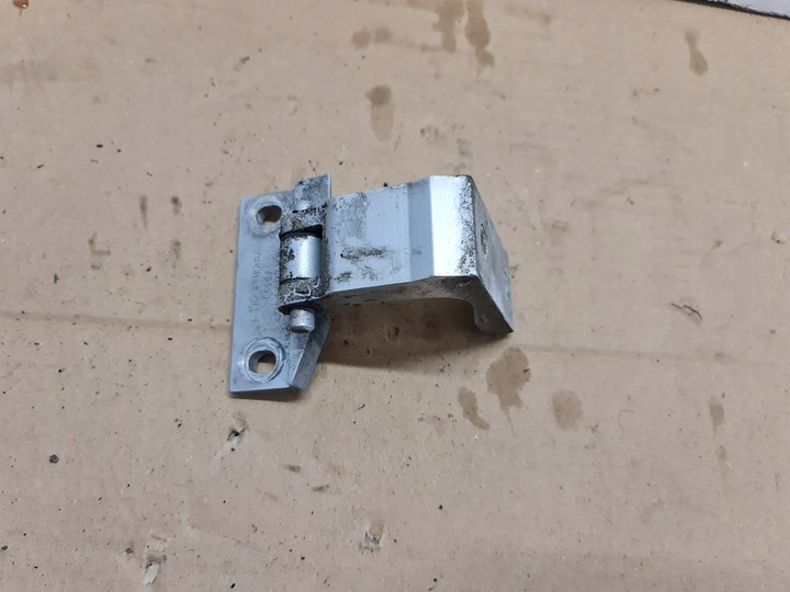 фото №1, Петля праві зад верхній audi a8 d2 4d0833402