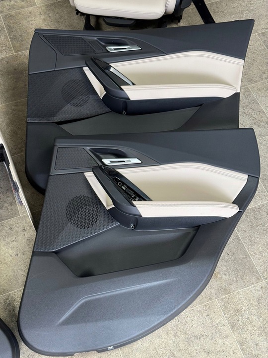 фото №10, Bmw x1 u11 салон сиденья диван обшивки спортивные сиденья sensatec бежево-серый механическая коробка передач