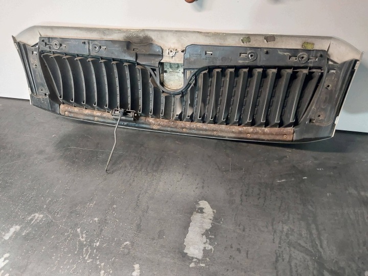 фото №6, Решітка радіатора skoda superb b5 3u рестайлінг 3u0953651f