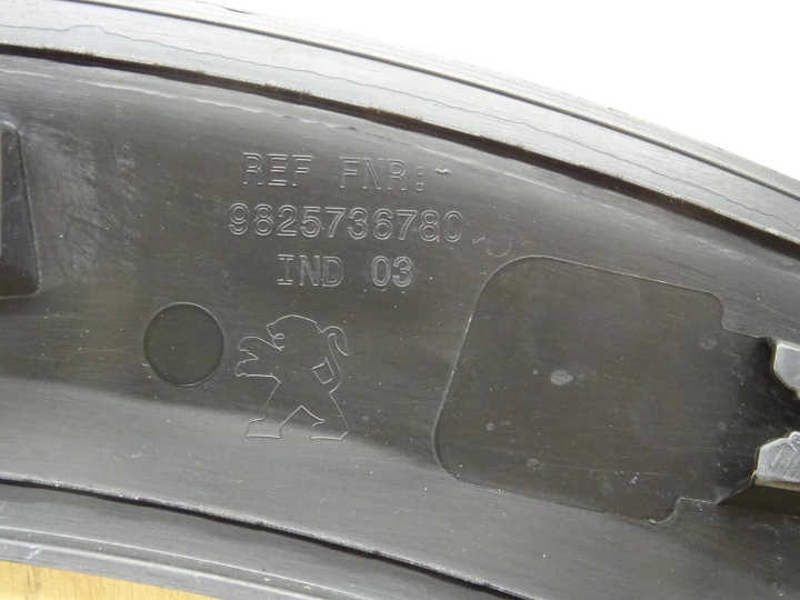 фото №8, Peugeot 2008 ii молдинг крыльев левое зад 9825736780