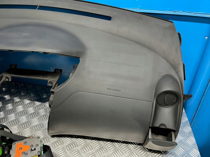 фото №6, Toyota yaris ii панель капот подушки ремені комплект