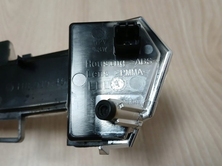 фото №8, Audi q4 e-tron id.5 поворотник левого зеркало оригинальный номер