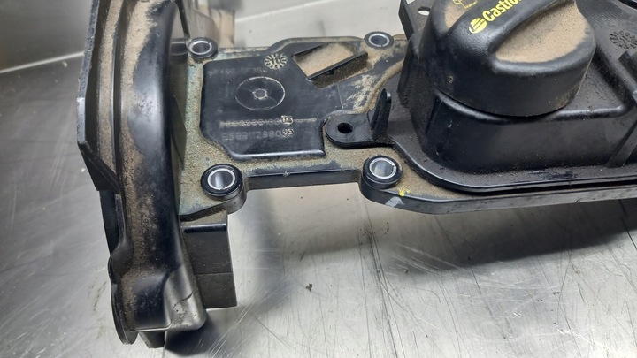 фото №4, Кришка клапанів 9689112980 volvo s40 v50 1.6 hdi d2 115km