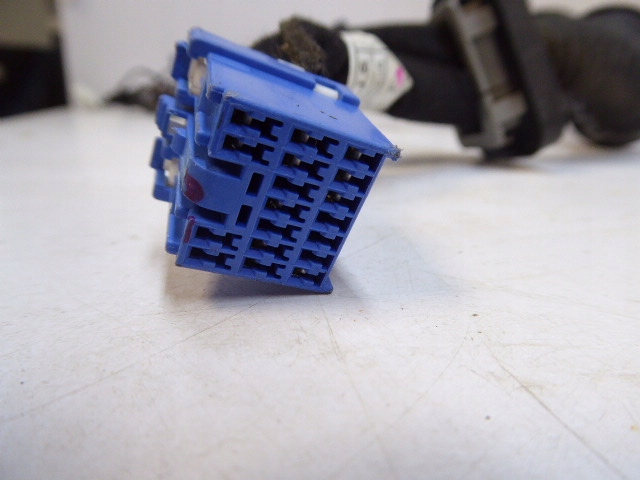 фото №3, Tucson i 04-10 жгут установка разъём штекер дверь перед левая hb 5d