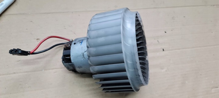 фото №1, A6 c6 рестайлінг вентилятор повітродувка повітропровід кабіни 4f0820021a